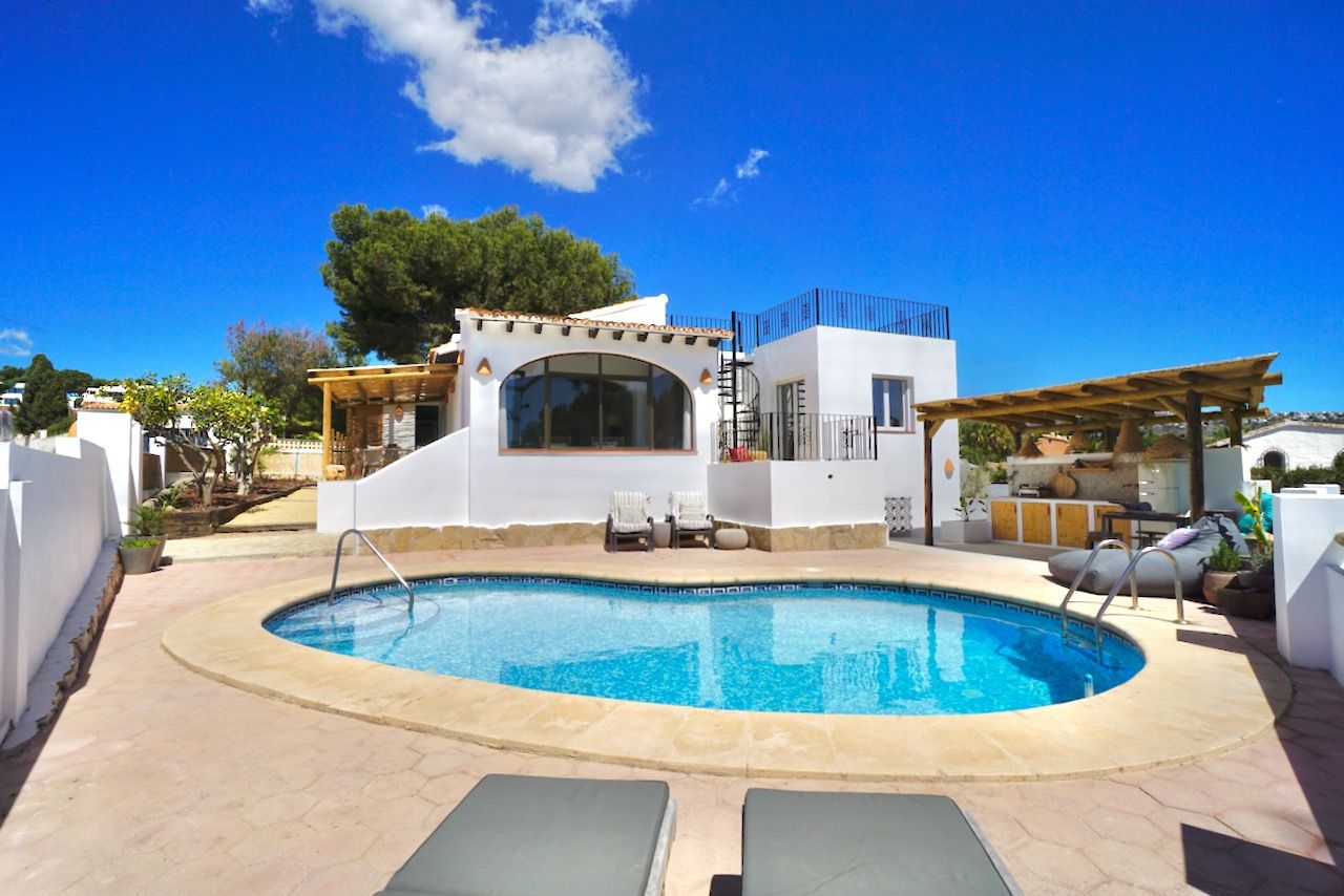 Villa Ibizastyle a la venta en La Sabatera Moraira