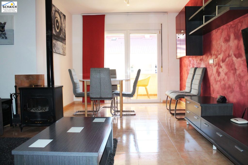 Bright and spacious apartment on the 3rd floor – ideal for those who value comfort, generous space, and an excellent location
