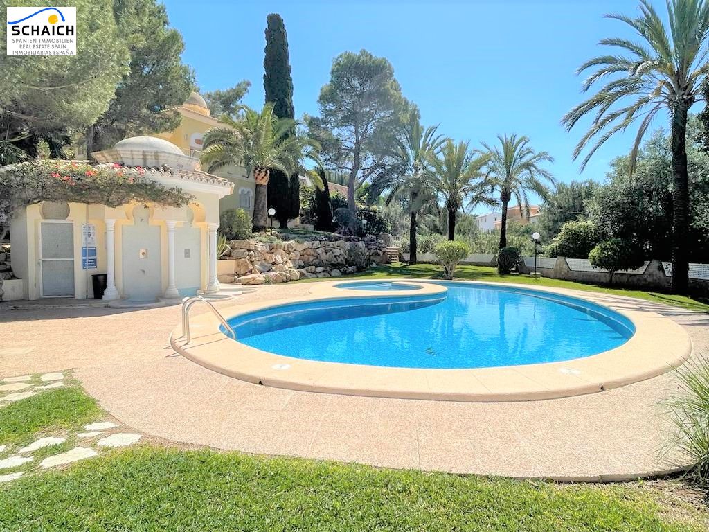 Our modern Villa Mariposa is located in the beautiful community 